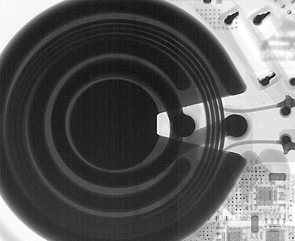 apsystems_ez1_xray_fette_spule.webp